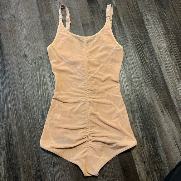 Beige Waist Trainer Corset, size S - Picture 2 of 3